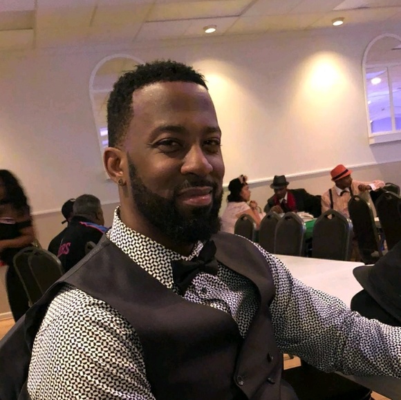 Profile Picture of Bernard Hynson (@bhynson) on Poshmark