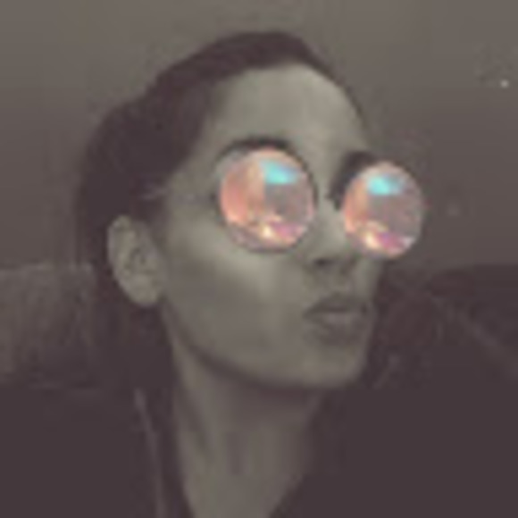 Profile Picture of Leah Manke (@babiicakez88) on Poshmark