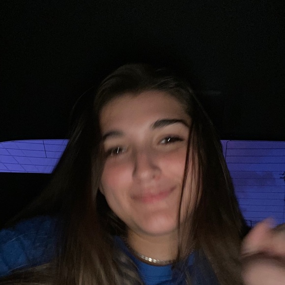 Profile Picture of Kalli Grancio (@kalligrancio1) on Poshmark