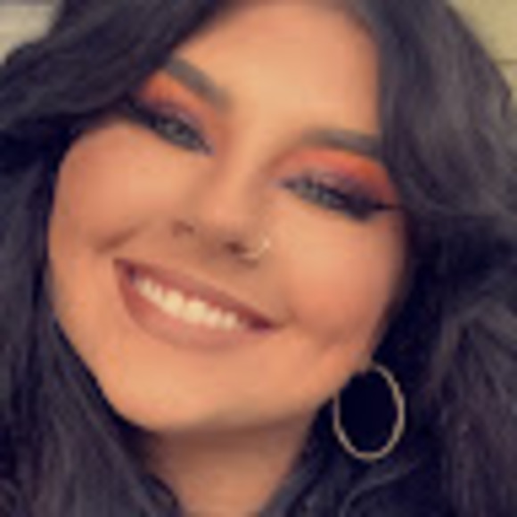 Profile Picture of Brooke Kurszewski (@funkoffdarling) on Poshmark