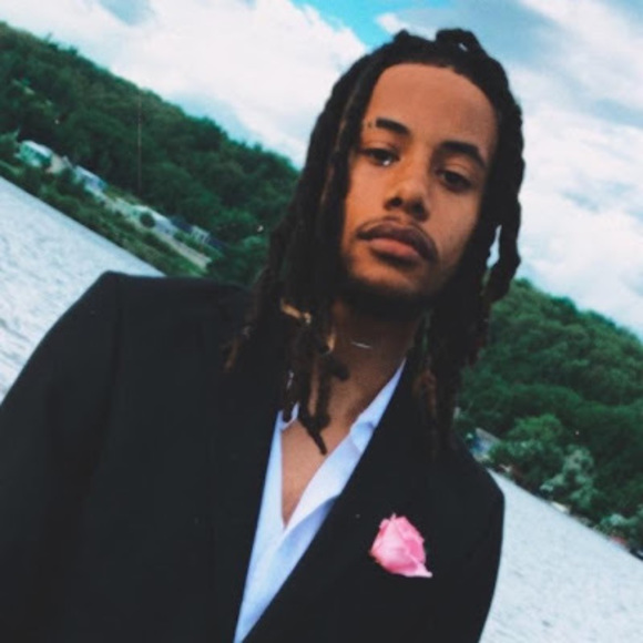 Profile Picture of Jaylin Reddick (@jaylinreddick) on Poshmark