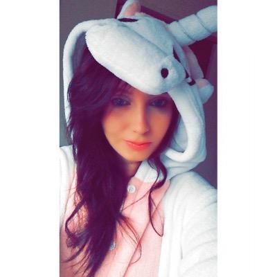 Profile Picture of Melissa Lodge (@Mellly_Moo) on Twitter