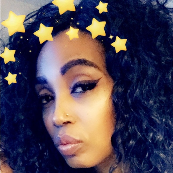 Profile Picture of Sandra Shields (@sandrashields73) on Poshmark