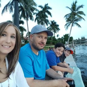 Profile Picture of Robert Torrez (@MrRobTorr) on Twitter