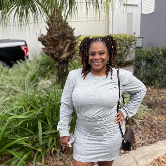 Profile Picture of Temple Moore (@temple431) on Poshmark