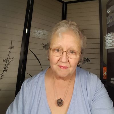 Profile Picture of Cheryl McIntosh (@bubblebead) on Twitter