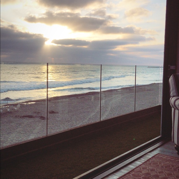 Profile Picture of Brittni Dysinger (@brittnidysinger) on Poshmark