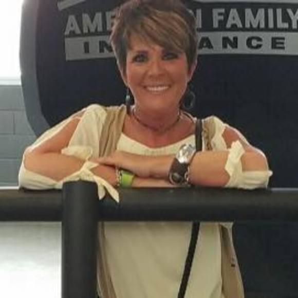 Profile Picture of Carla Pfirman (@cpfirm) on Poshmark