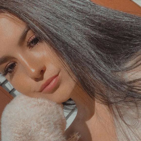 Profile Picture of Maddie Embree (@embreemaddie) on Poshmark