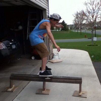 Profile Picture of Brett Davison (@brettney_21) on Twitter