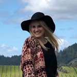 Profile Picture of Ellie Ivancich (@ellieivancich) on Instagram