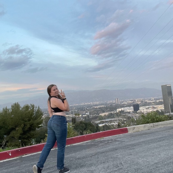 Profile Picture of Cassandra Wilde (@cassandrawilde) on Poshmark