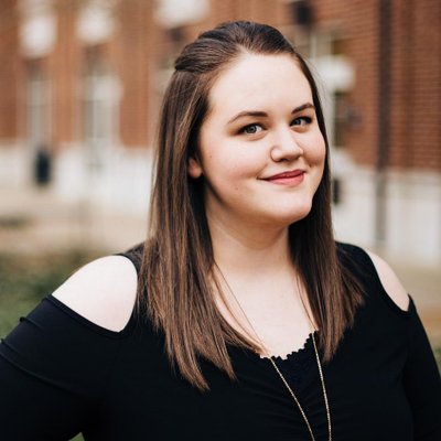 Profile Picture of Trina (@btwnchapters) on Twitter