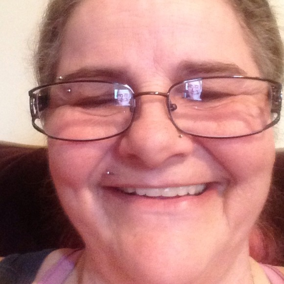 Profile Picture of Leila Wright (@unipres) on Poshmark