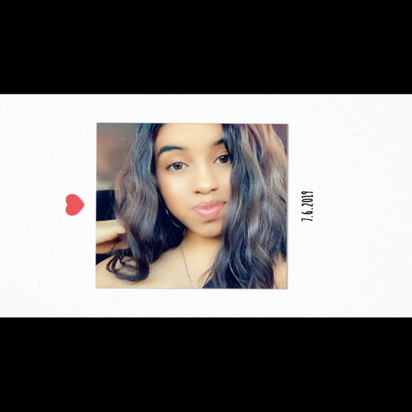 Profile Picture of Genesis Alvarado (@echi19) on Poshmark