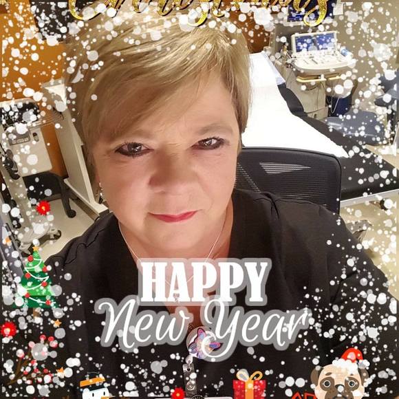 Profile Picture of Vivian Davidson (@viviand54) on Poshmark