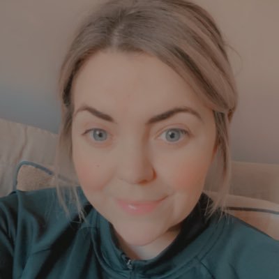 Profile Picture of Yvonne Anderson (@mummyvonnie) on Twitter