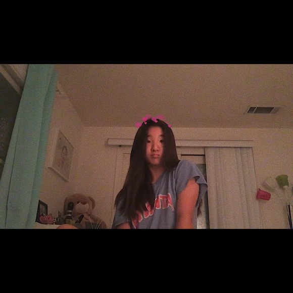 Profile Picture of Yunah Chung (@yunahchung) on Poshmark