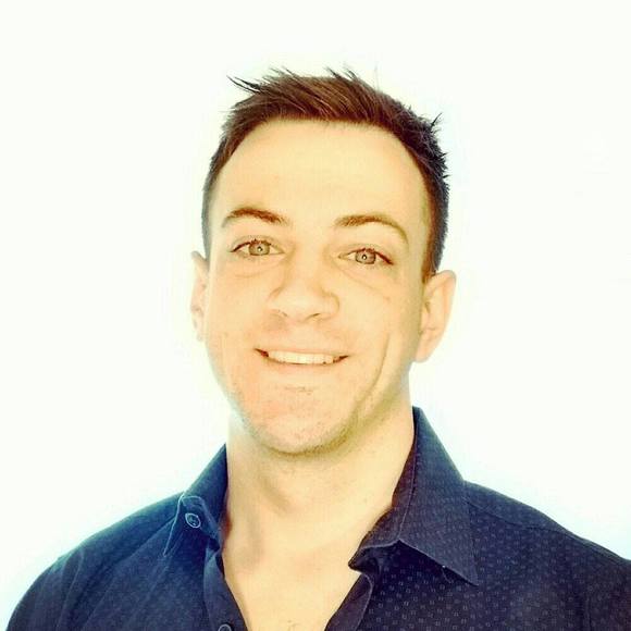 Profile Picture of Derek Connor (@derekconnor) on Poshmark