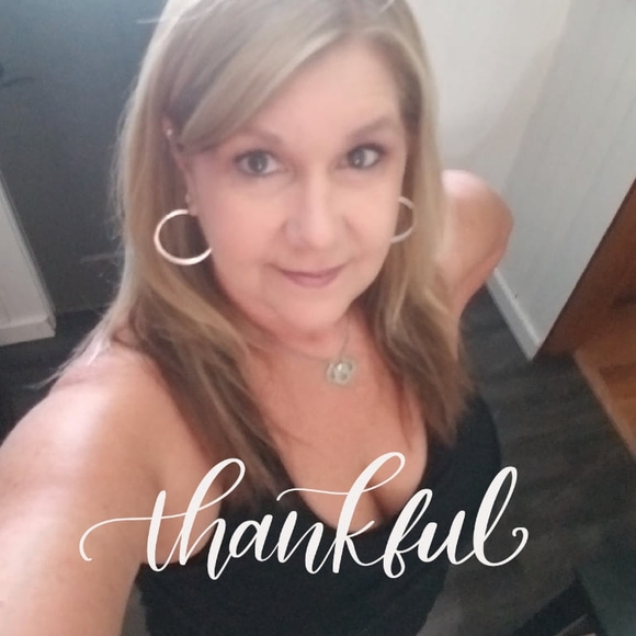 Profile Picture of Gina Sticklen (@ginamarie3464) on Poshmark