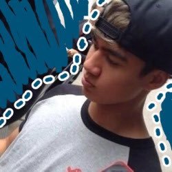 Profile Picture of  ⛄️hailey Loves Calum (@comicboycal) on Twitter