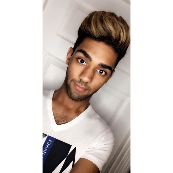 Conrad Lopez - Poshmark Profile Picture of Conrad Lopez (@conradlopez3) on Poshmark