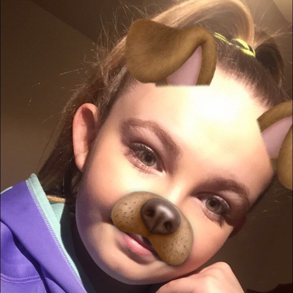 Profile Picture of Autumn Augustyniak (@autumn_hannah) on Poshmark