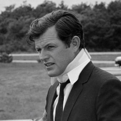 Profile Picture of Teddy's Neckbrace - 51st Anniversary Edition (@iswudt1) on Twitter