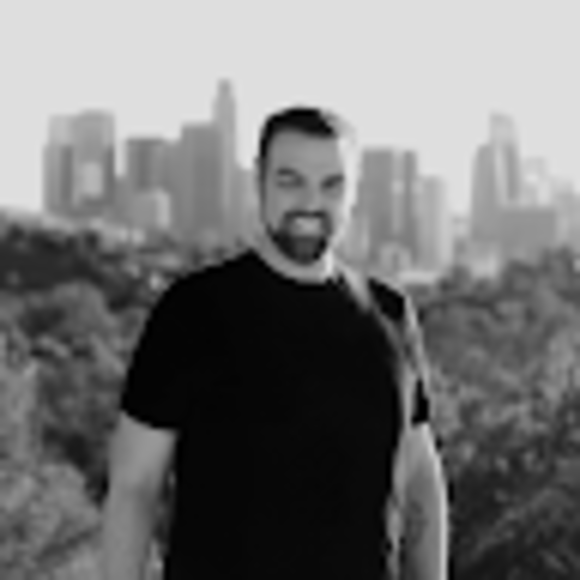 Profile Picture of Daniel Larsh (@daniellarsh) on Poshmark