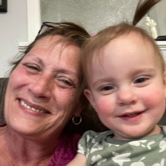 Profile Picture of Desiree Pugsley (@desireepugsley) on Poshmark