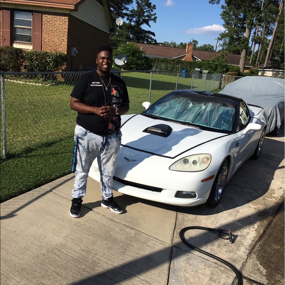 Profile Picture of Demarcus Bryant (@streetslovemarc) on Poshmark