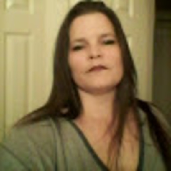 Profile Picture of Amy Boyd (@amyboyd994) on Poshmark