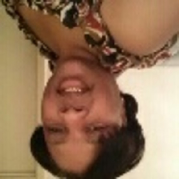 Profile Picture of Brenda Pearson (@bboston48) on Poshmark