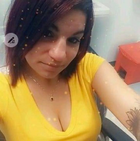 Profile Picture of Cassie Walker (@sassycass49) on Poshmark