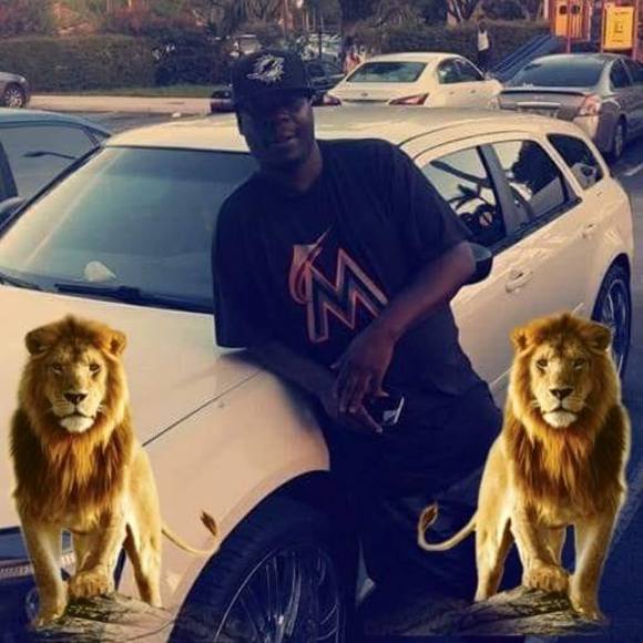Profile Picture of Jeffery Baldwin (@jefferybaldwin) on Poshmark