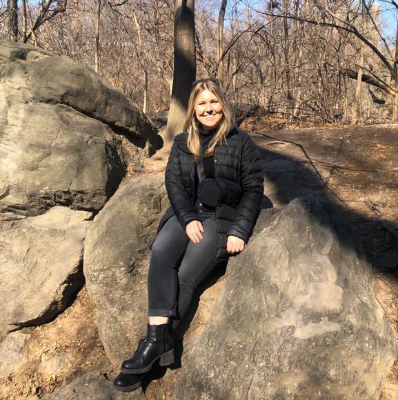 Profile Picture of Maddie Chaklos (@chaklosm) on Poshmark