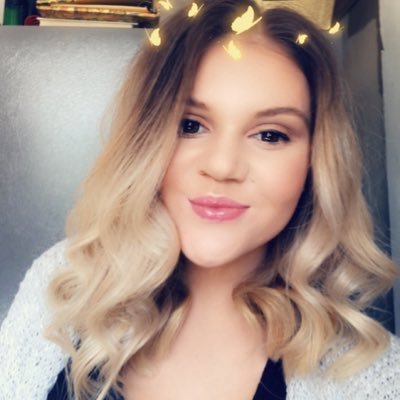 Profile Picture of Alyxsin Streeval (@alyxsin1) on Twitter