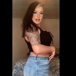 Profile Picture of Emily Nunn (@emilyjeanee) on Instagram