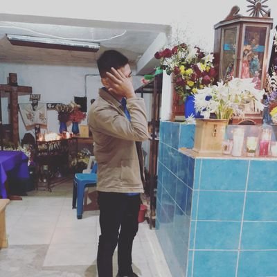 Profile Picture of Adolfo Alonzo (@AdolfoAlonzo13) on Twitter