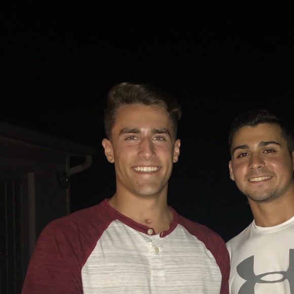 Profile Picture of Brad Sechler (@bradleyj44) on Poshmark