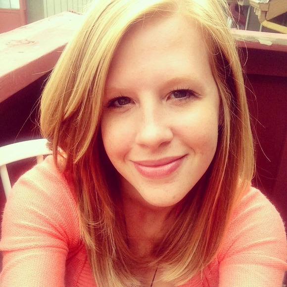 Profile Picture of Kristin Harriger (@k_marie_25) on Poshmark