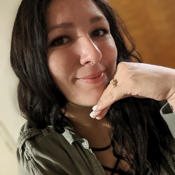 Profile Picture of Jessica Carsjens (@nicholevega19) on Poshmark