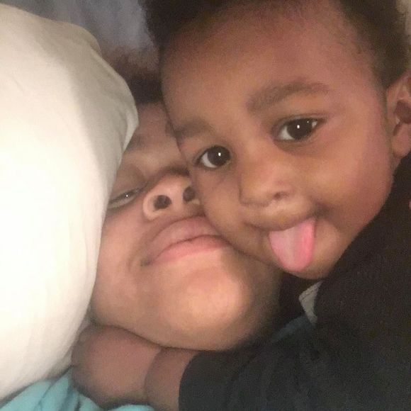 Profile Picture of Carolyn Hiskey (@mom25bratz) on Poshmark