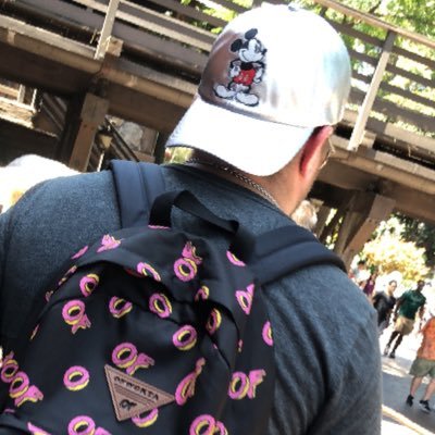 Profile Picture of Josh Knobloch (@Josh12460896) on Twitter