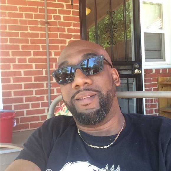 Profile Picture of Darryl White (@maymay208) on Poshmark