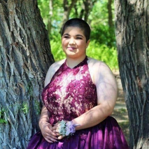 Profile Picture of Ashley Sandercock (@asandercock) on Poshmark