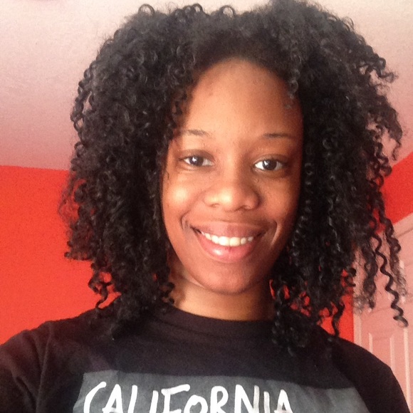 Profile Picture of Franjoy Mcmillin (@joy0114) on Poshmark