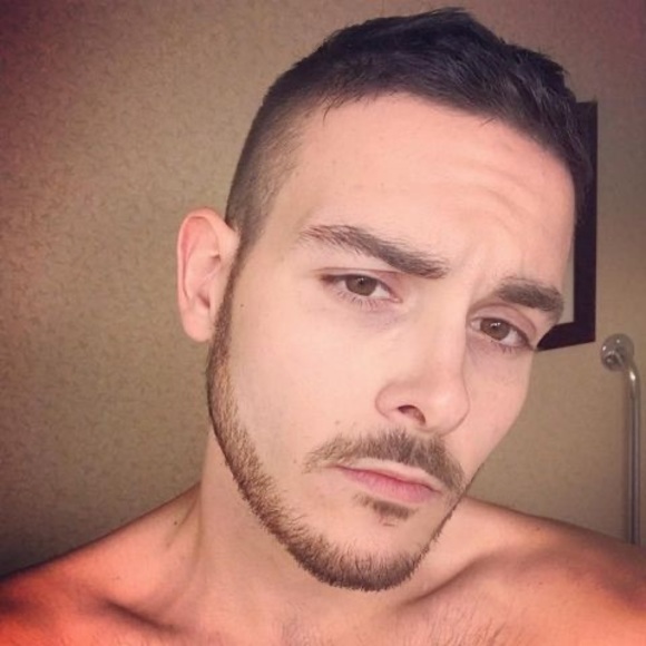 Profile Picture of Samuel Vallières (@samueldenis619) on Poshmark