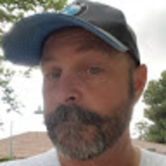 Profile Picture of Kevin Bender (@mtnzrx) on Poshmark