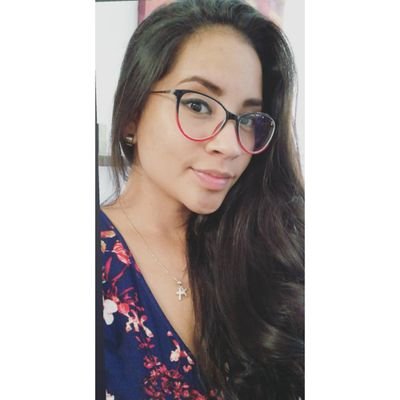 Profile Picture of Daniela Largo Serna (@DaniLargo) on Twitter